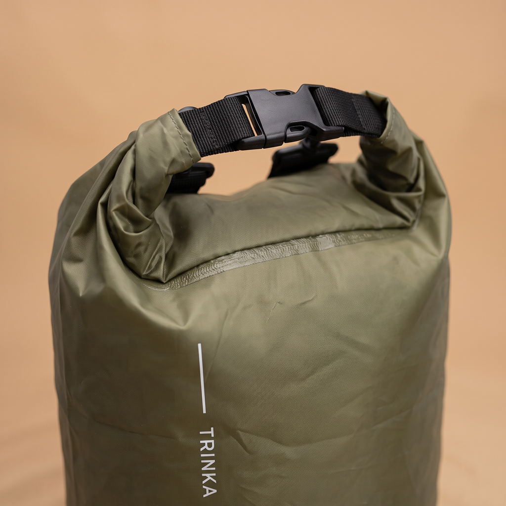 Roll-top dry bag buckle and seam detail
